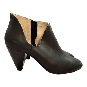 Matt Berson Black Leather Ankle Booties Cone‎ Heel Modern Size 8M